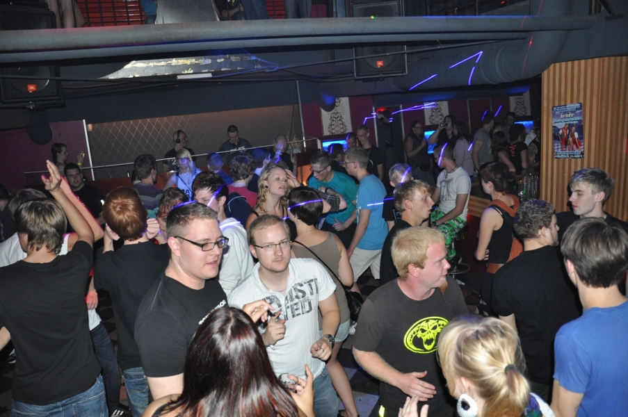 Vollbild 9 Years TECHNO4EVER B-Day Rave