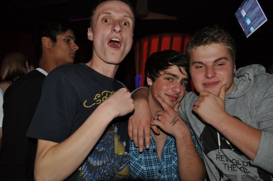 Vollbild 9 Years TECHNO4EVER B-Day Rave
