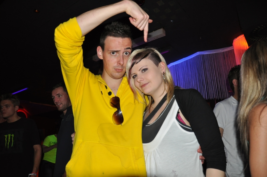 Vollbild 9 Years TECHNO4EVER B-Day Rave