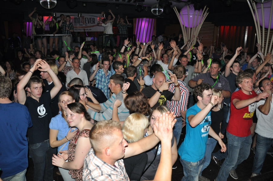 Vollbild 9 Years TECHNO4EVER B-Day Rave
