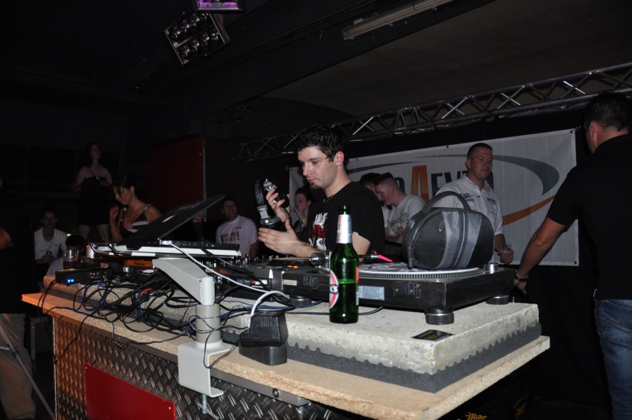 Vollbild 9 Years TECHNO4EVER B-Day Rave