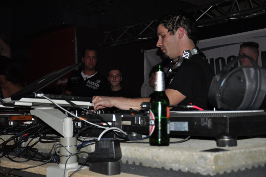 Vollbild 9 Years TECHNO4EVER B-Day Rave