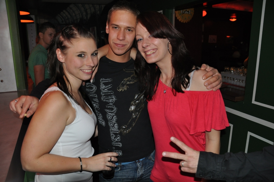Vollbild 9 Years TECHNO4EVER B-Day Rave