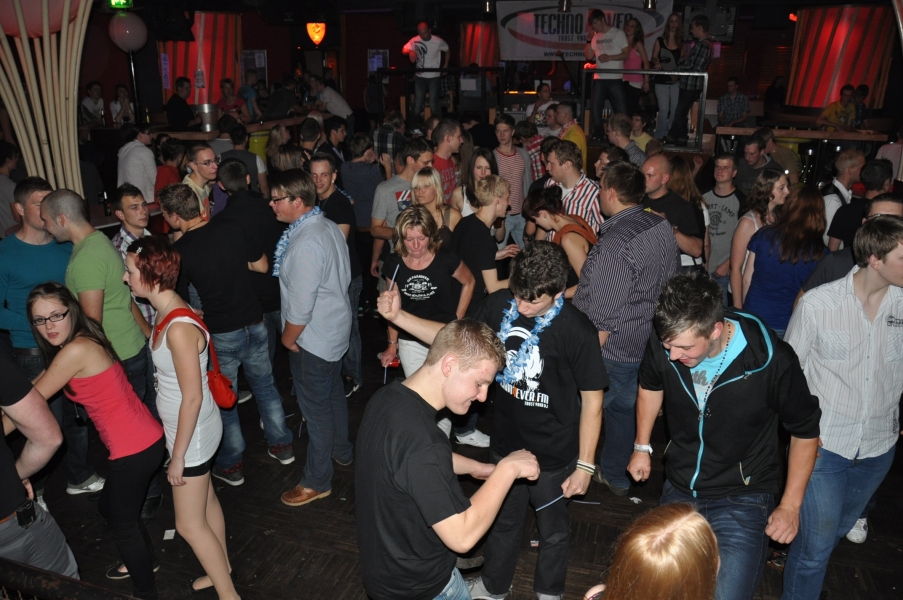 Vollbild 9 Years TECHNO4EVER B-Day Rave