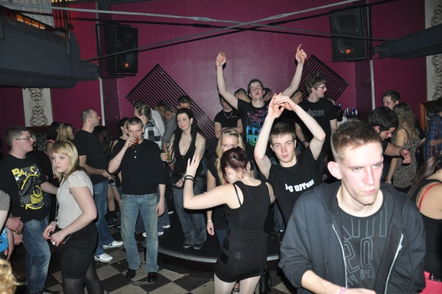 Vollbild TECHNO4EVER HANGOVER RAVE - THE SNOW EDITION