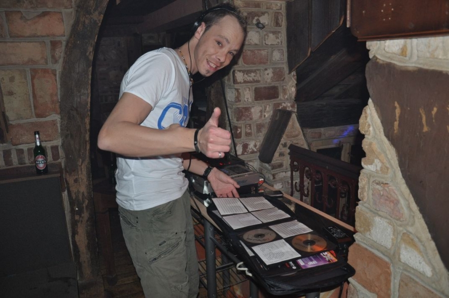 Vollbild Dance to Trance pres. DJ Dean