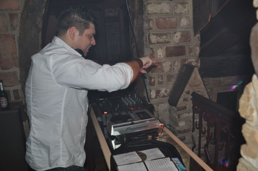 Vollbild Dance to Trance pres. DJ Dean