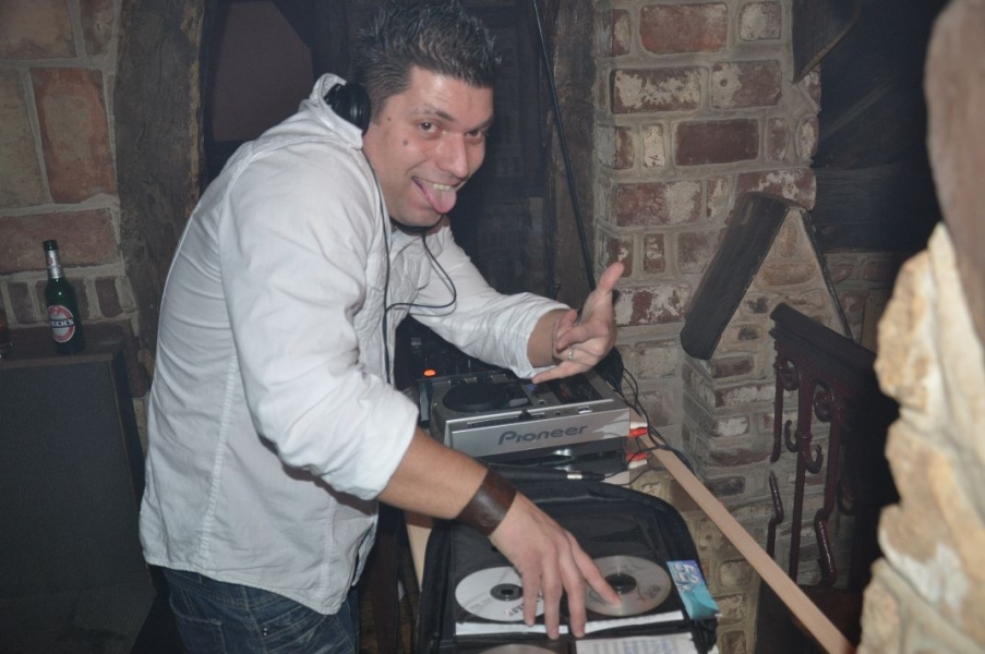 Vollbild Dance to Trance pres. DJ Dean