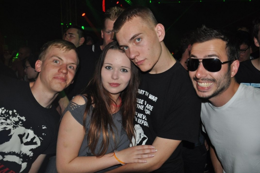 Vollbild Airbeat-One 2012 Teil 1