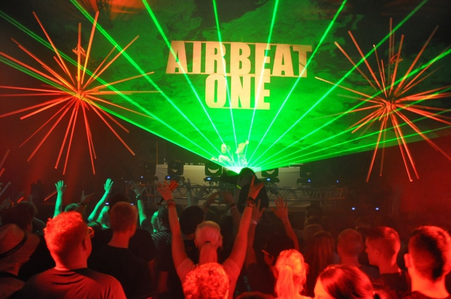 Vollbild Airbeat-One 2012 Teil 1