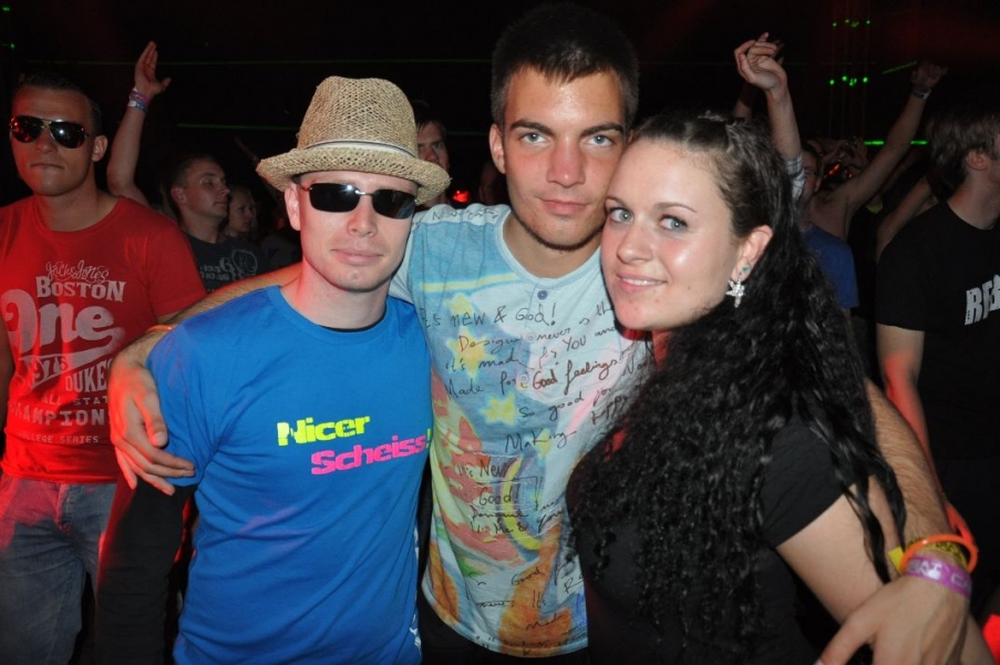 Vollbild Airbeat-One 2012 Teil 1