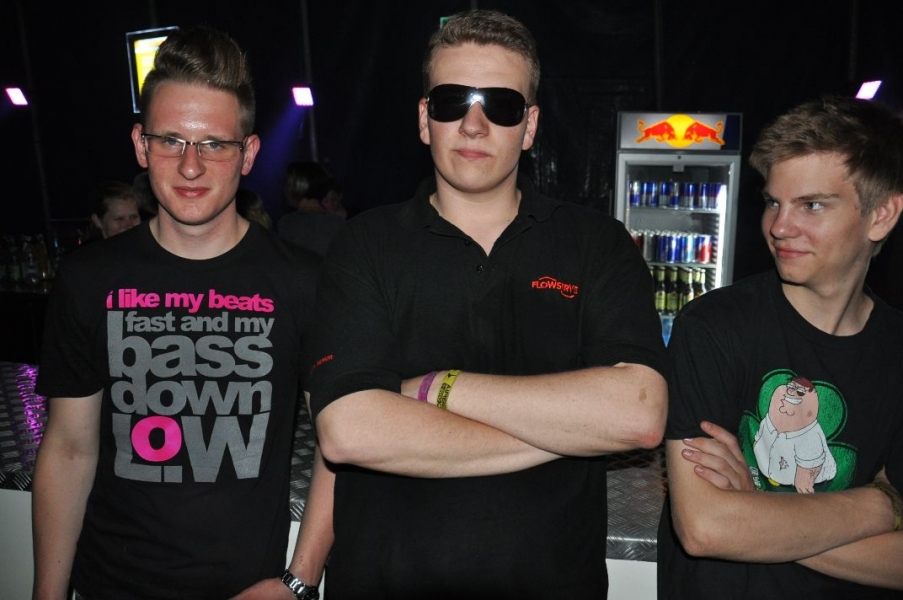 Vollbild Airbeat-One 2012 Teil 1