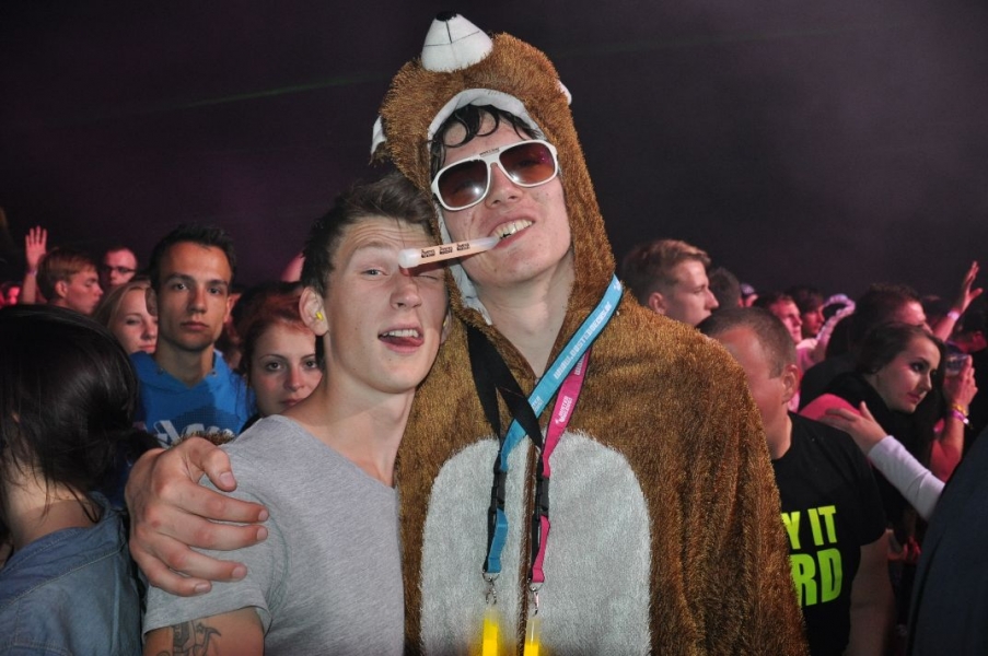 Vollbild Airbeat-One 2012 Teil 1