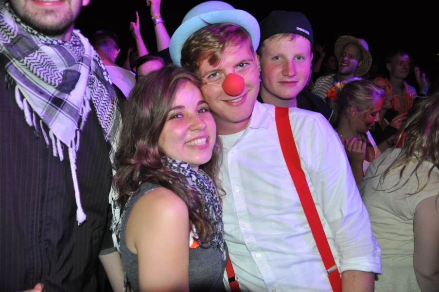 Vollbild Airbeat-One 2012 Teil 1