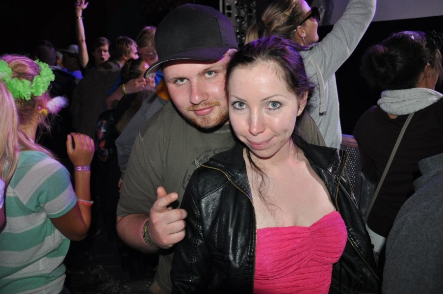 Vollbild Airbeat-One 2012 Teil 1