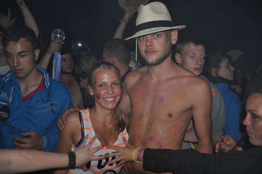 Vollbild Airbeat-One 2012 Teil 1