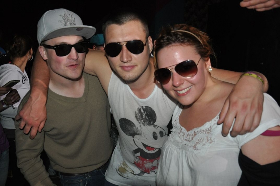 Vollbild Airbeat-One 2012 Teil 1