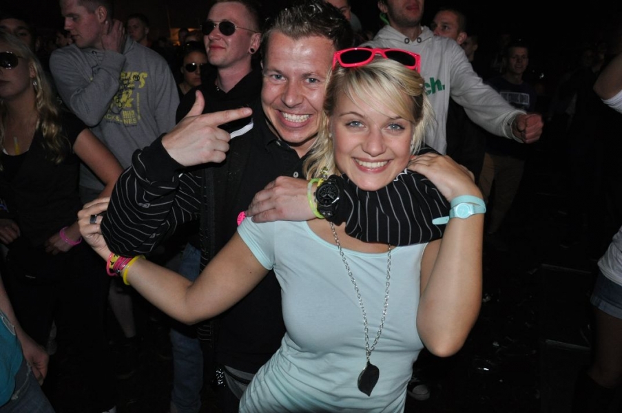 Vollbild Airbeat-One 2012 Teil 1