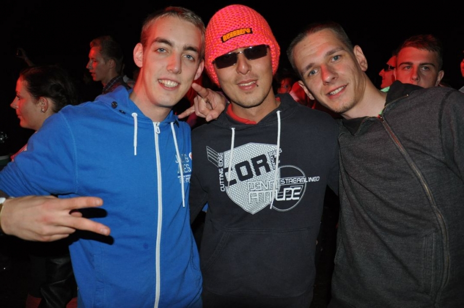 Vollbild Airbeat-One 2012 Teil 1
