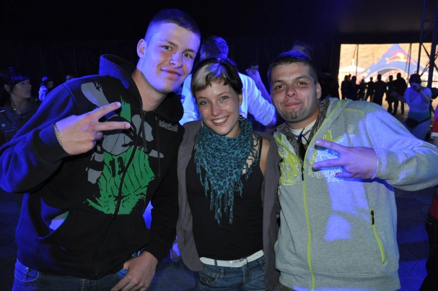 Vollbild Airbeat-One 2012 Teil 1