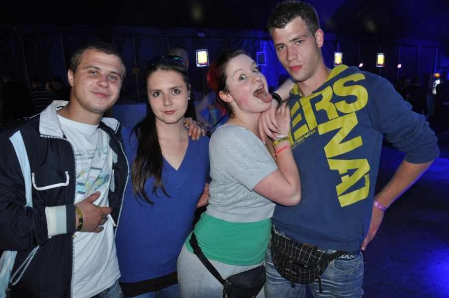 Vollbild Airbeat-One 2012 Teil 1