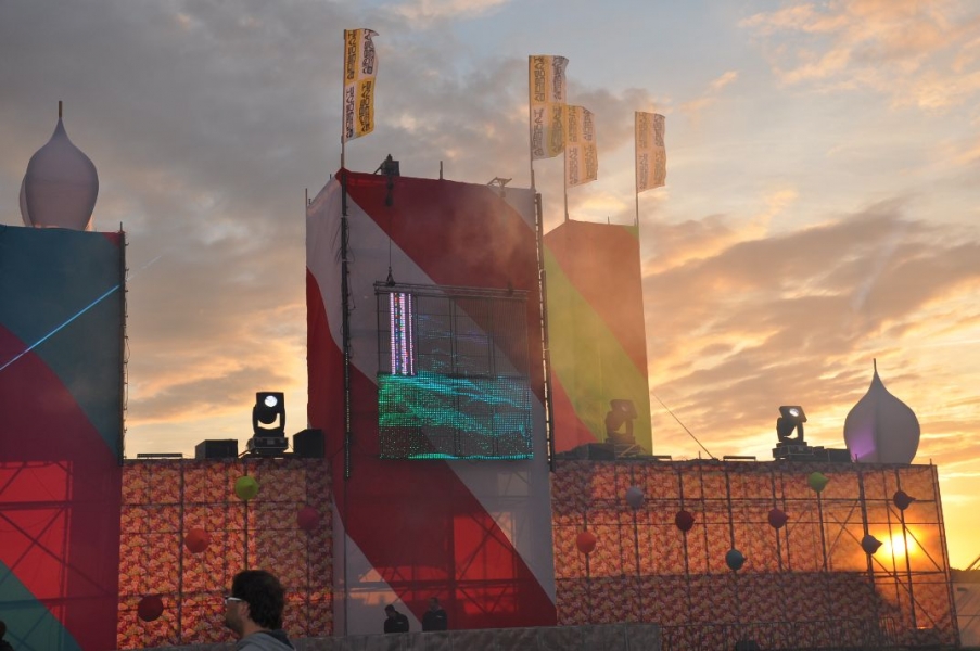 Vollbild Airbeat-One 2012 Teil 1