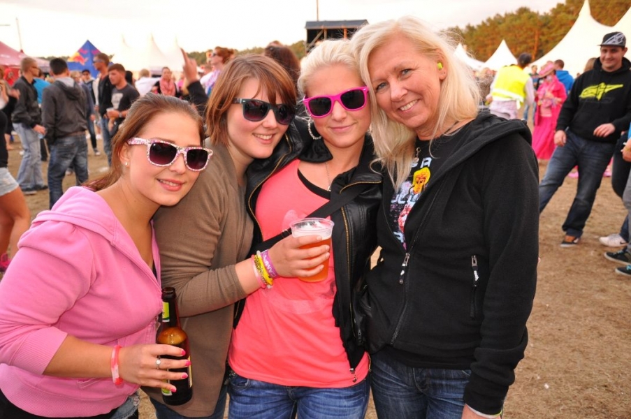 Vollbild Airbeat-One 2012 Teil 1
