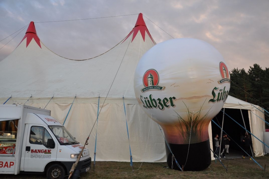 Vollbild Airbeat-One 2012 Teil 1