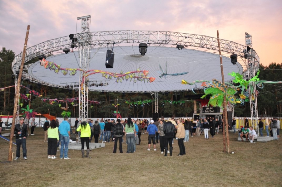 Vollbild Airbeat-One 2012 Teil 1