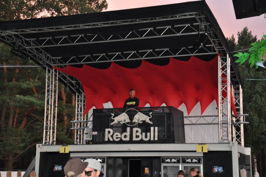 Vollbild Airbeat-One 2012 Teil 1
