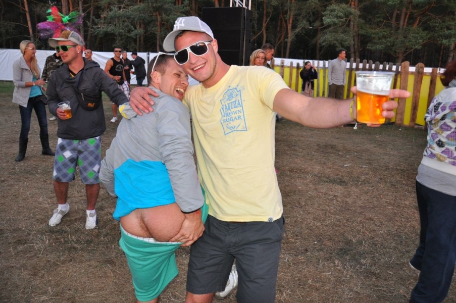 Vollbild Airbeat-One 2012 Teil 1