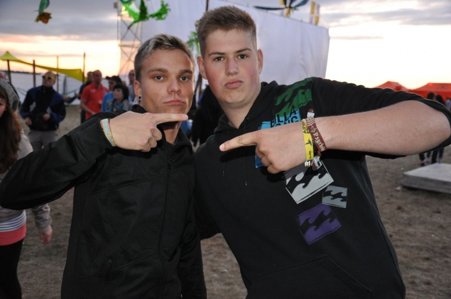 Vollbild Airbeat-One 2012 Teil 1