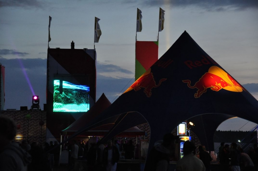 Vollbild Airbeat-One 2012 Teil 1
