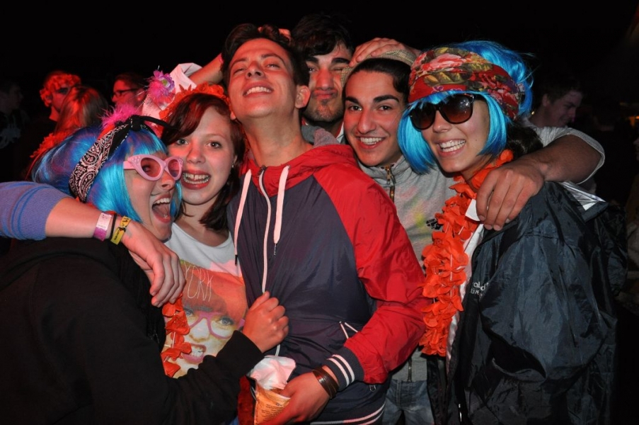 Vollbild Airbeat-One 2012 Teil 1