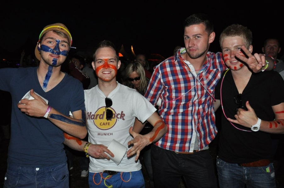 Vollbild Airbeat-One 2012 Teil 1