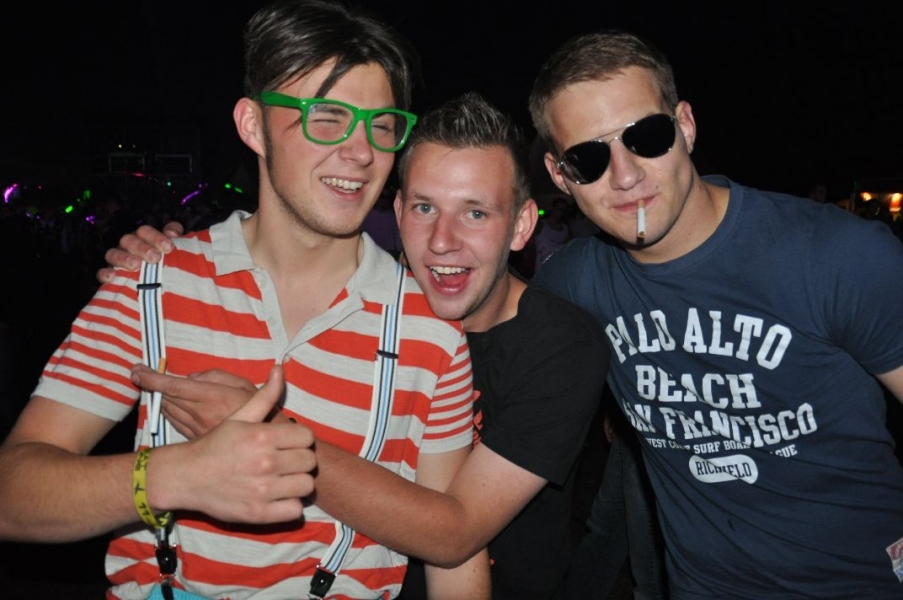 Vollbild Airbeat-One 2012 Teil 1