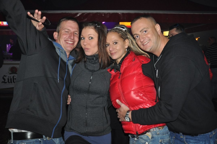 Vollbild Airbeat-One 2012 Teil 1
