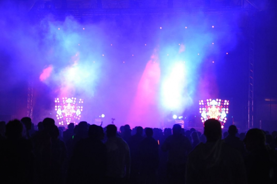 Vollbild Airbeat-One 2012 Teil 1