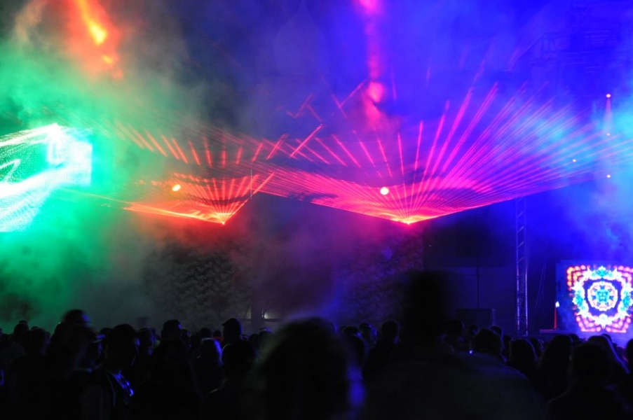 Vollbild Airbeat-One 2012 Teil 1
