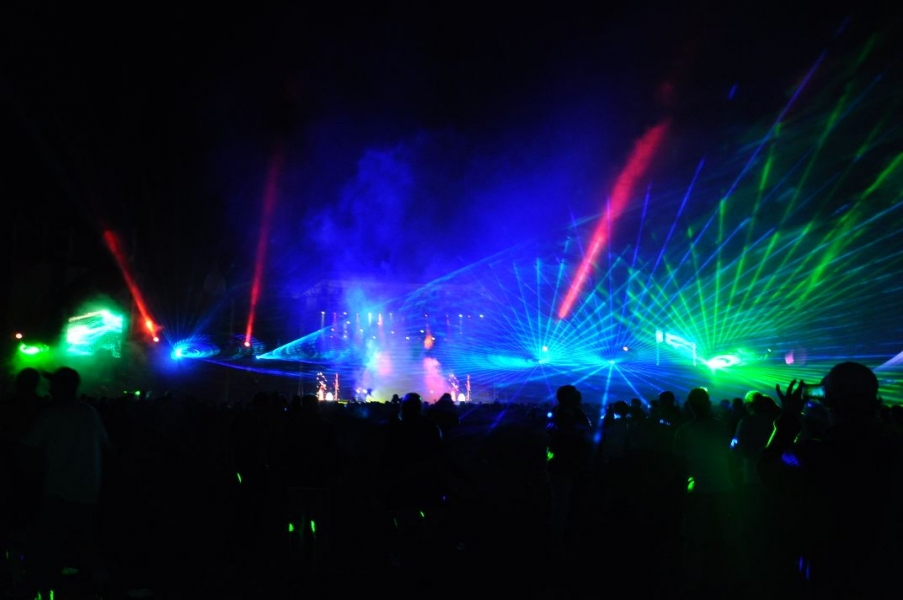 Vollbild Airbeat-One 2012 Teil 1