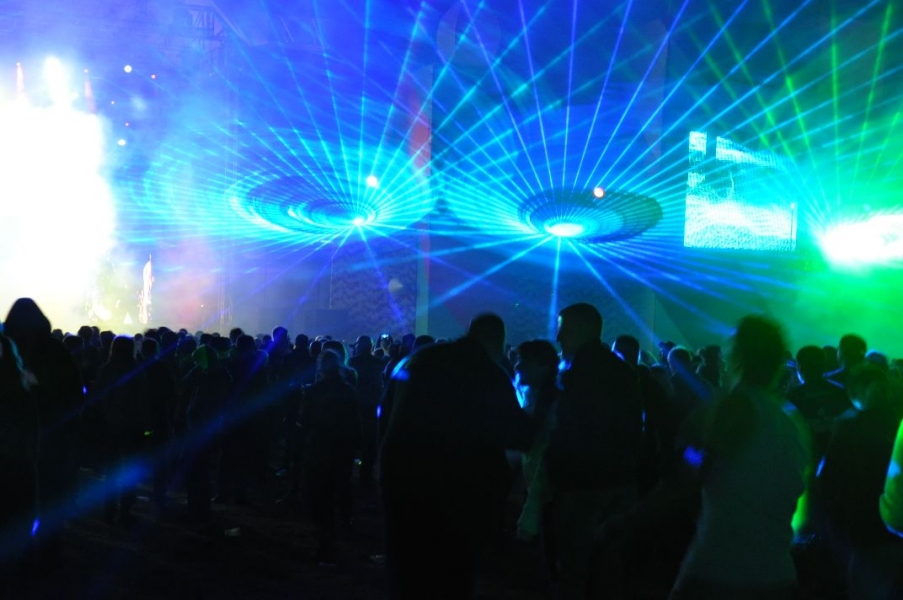 Vollbild Airbeat-One 2012 Teil 1