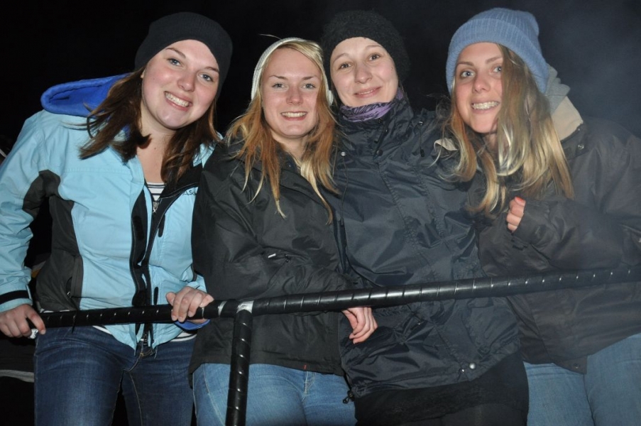 Vollbild Airbeat-One 2012 Teil 1