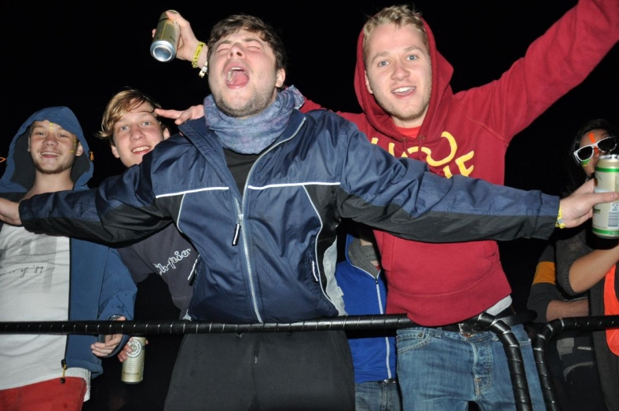 Vollbild Airbeat-One 2012 Teil 1