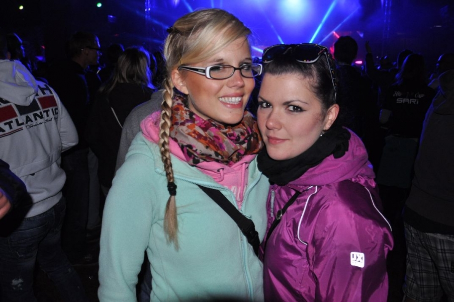 Vollbild Airbeat-One 2012 Teil 1