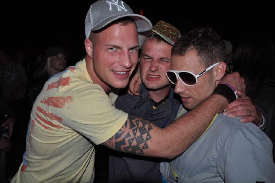 Vollbild Airbeat-One 2012 Teil 1