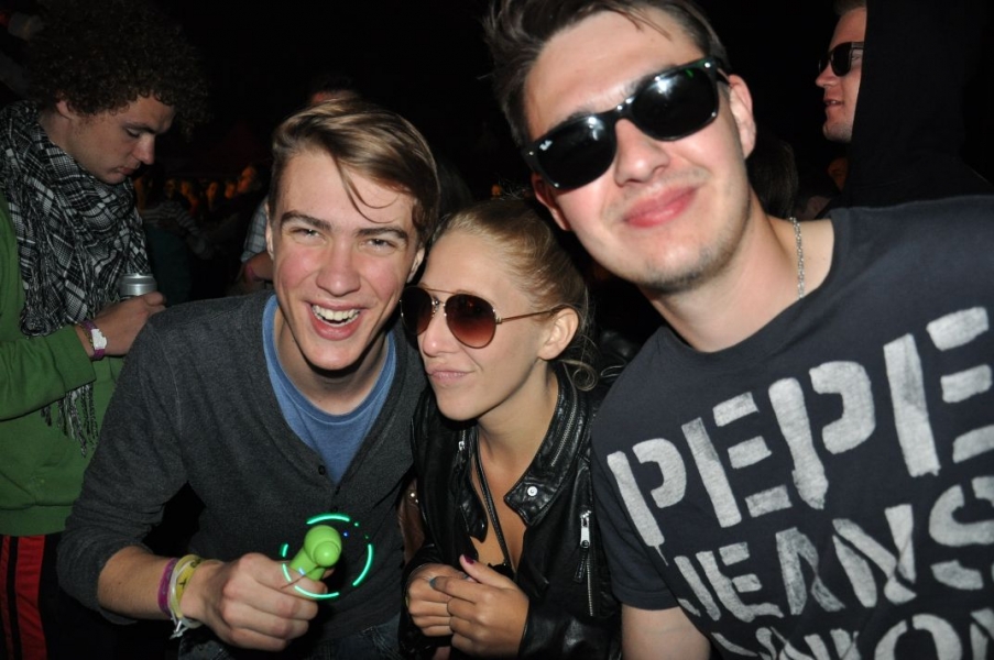 Vollbild Airbeat-One 2012 Teil 1