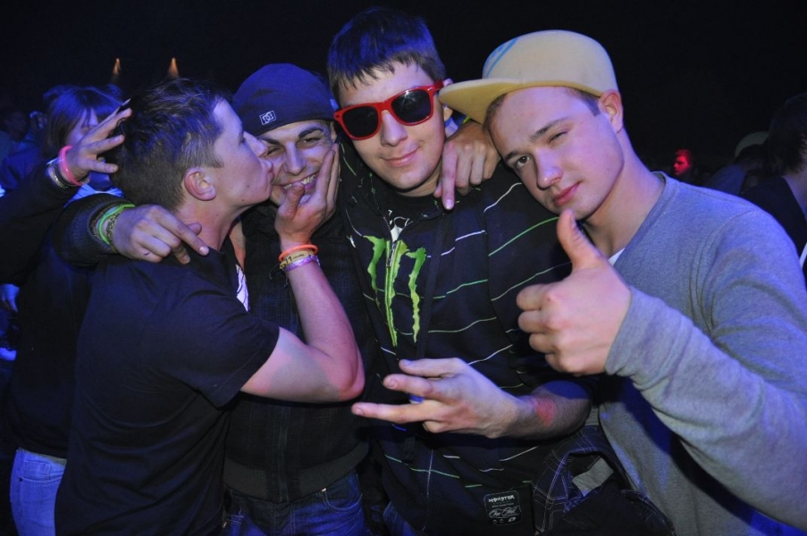 Vollbild Airbeat-One 2012 Teil 1