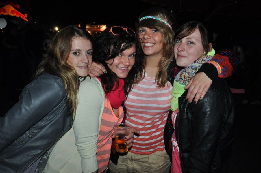 Vollbild Airbeat-One 2012 Teil 1