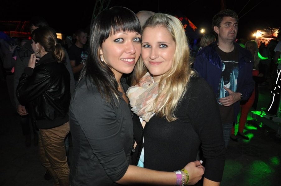 Vollbild Airbeat-One 2012 Teil 1