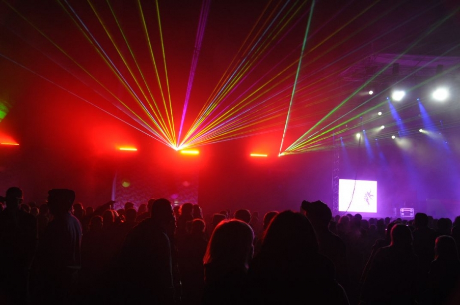 Vollbild Airbeat-One 2012 Teil 1